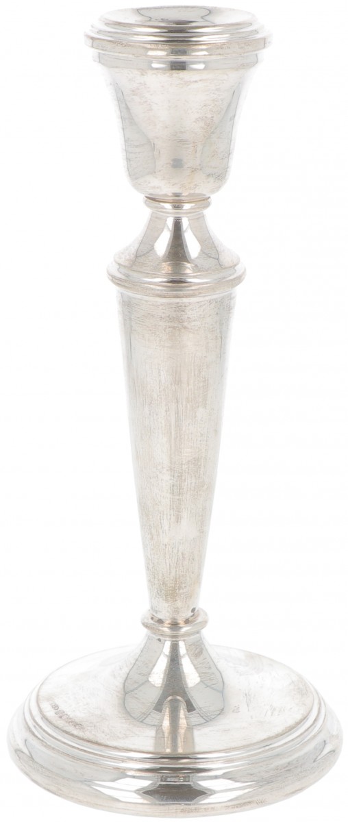 Tafelkandelaar zilver.
