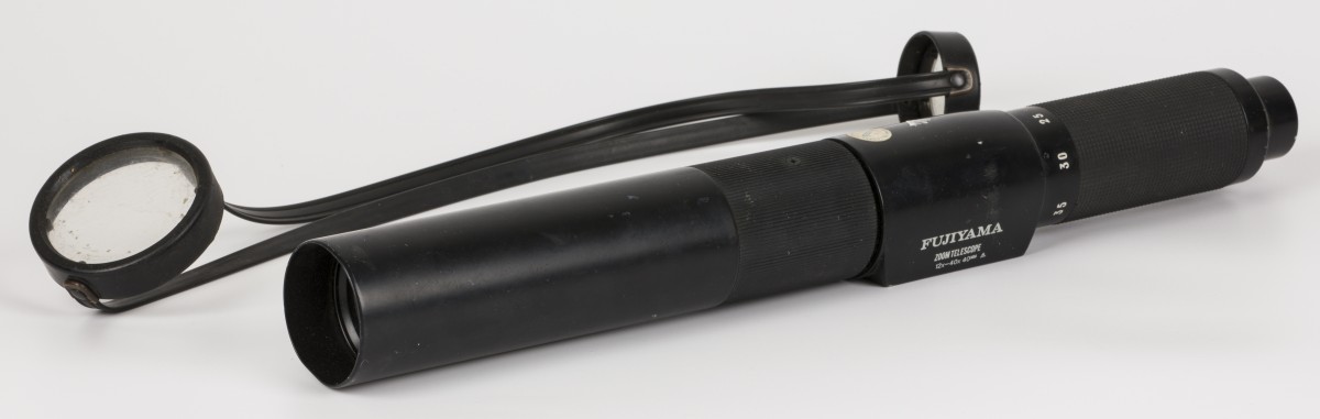 Een Fujiyama zoom telescope 12x - 40x 40mm.