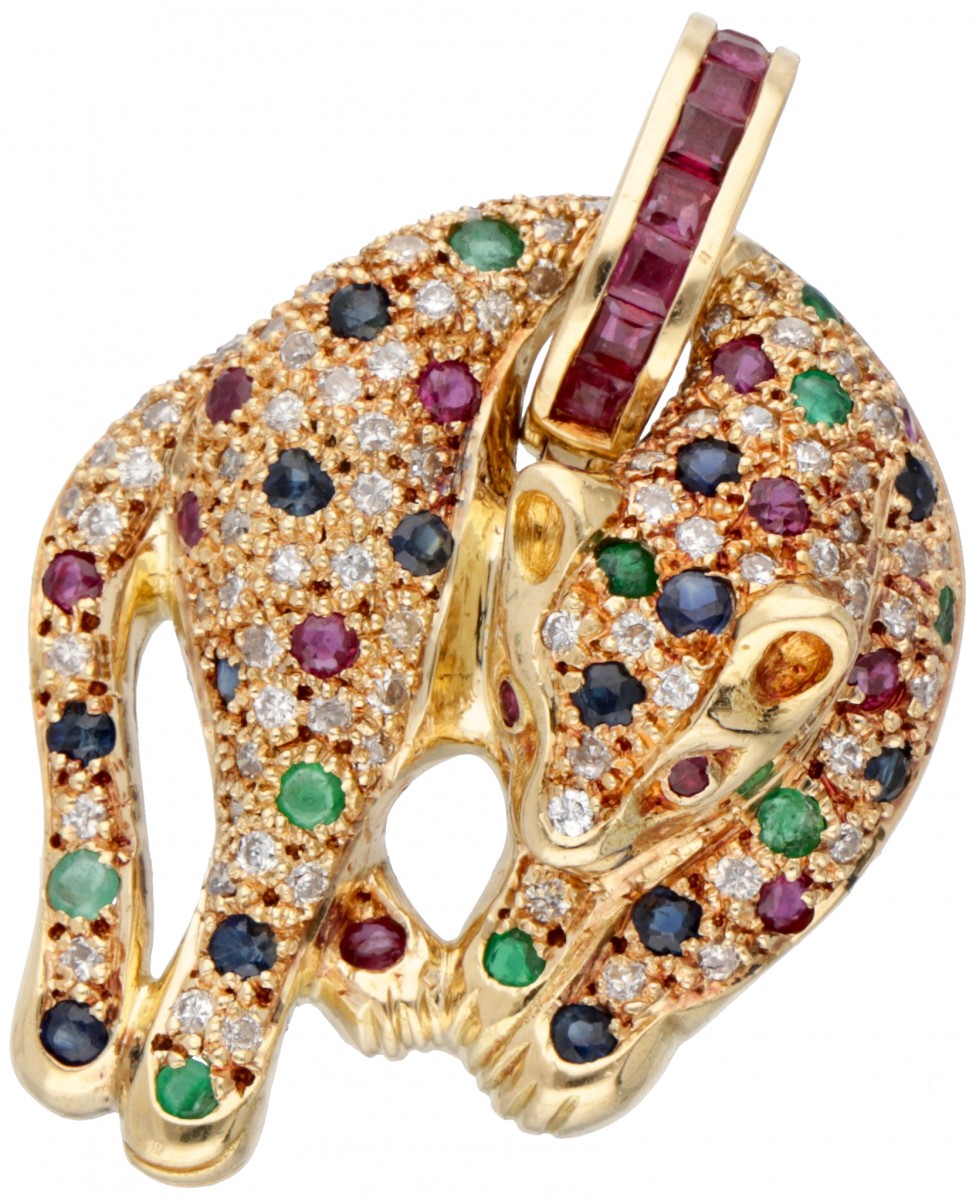 18 kt. Geelgouden vintage panter hanger / broche bezet met ca. 0.43 ct. diamant en natuurlijke robijn, saffier en smaragd.