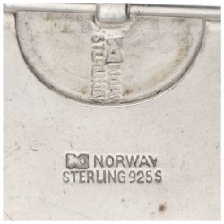 Sterling zilveren collier met hanger door Noorse designer Anna Greta Eker.