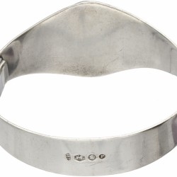 835 Zilveren armband bezet met ca. 4.17 ct. bloedkoraal.