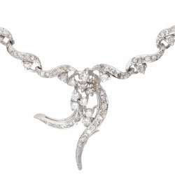 18 kt. Witgouden vintage collier bezet met ca. 0.79 ct. diamant.