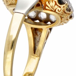 18 kt. Geelgouden en Pt 900 platina antieke rozet ring bezet met ca. 3.06 ct. natuurlijke saffier en diamant.