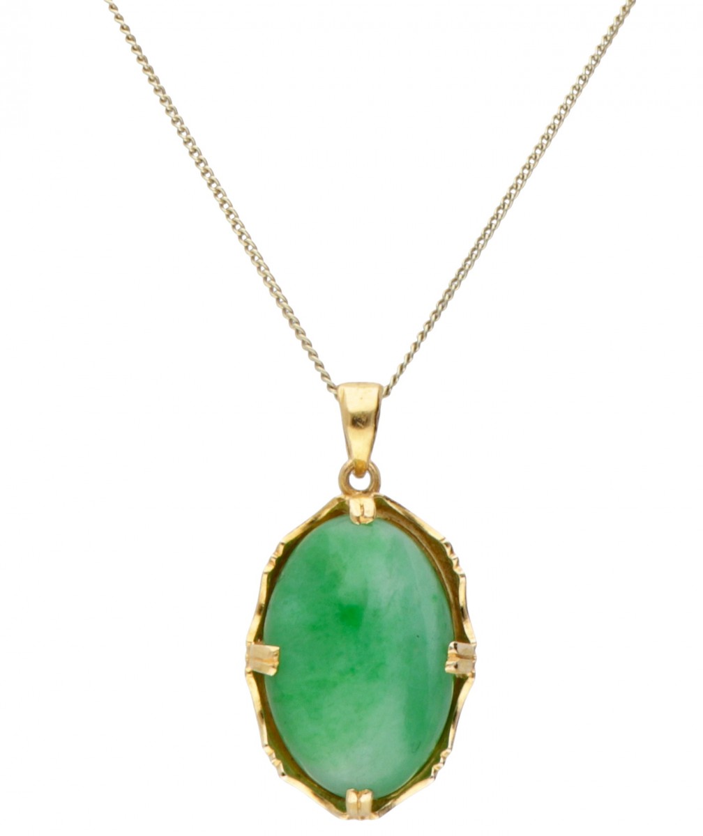 14 kt. Geelgouden vintage collier en hanger bezet met jade.