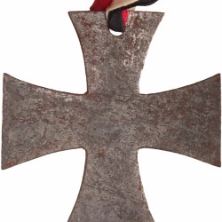 Germany (?). Empire. 1914. Iron cross with 1914, W and a crown painted on it, with ribbon.