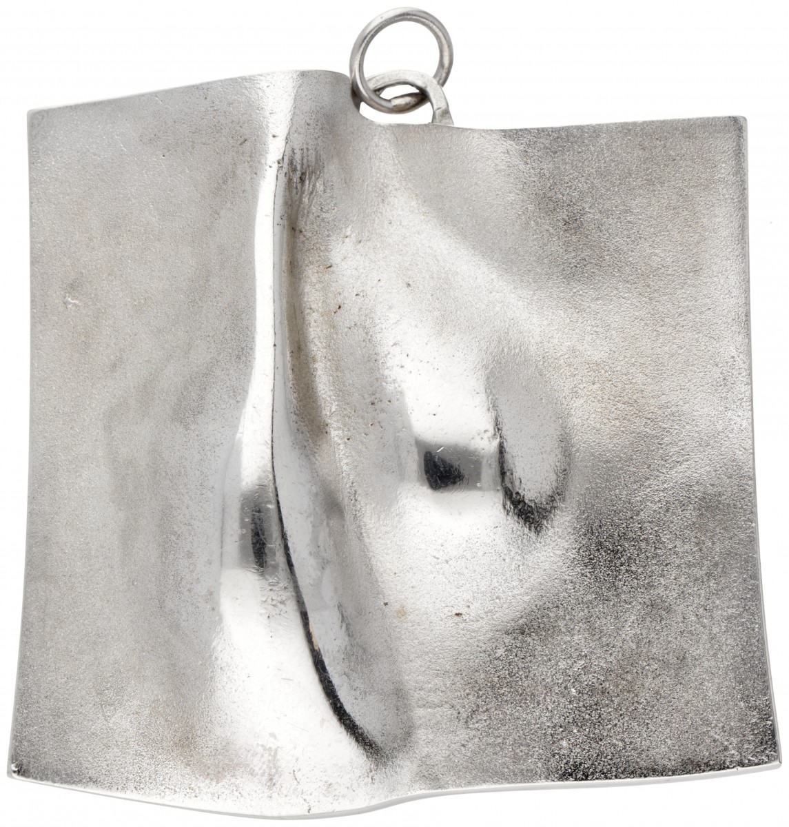 Sterling zilveren hanger door Finse designer Matti J. Hyvärinen.
