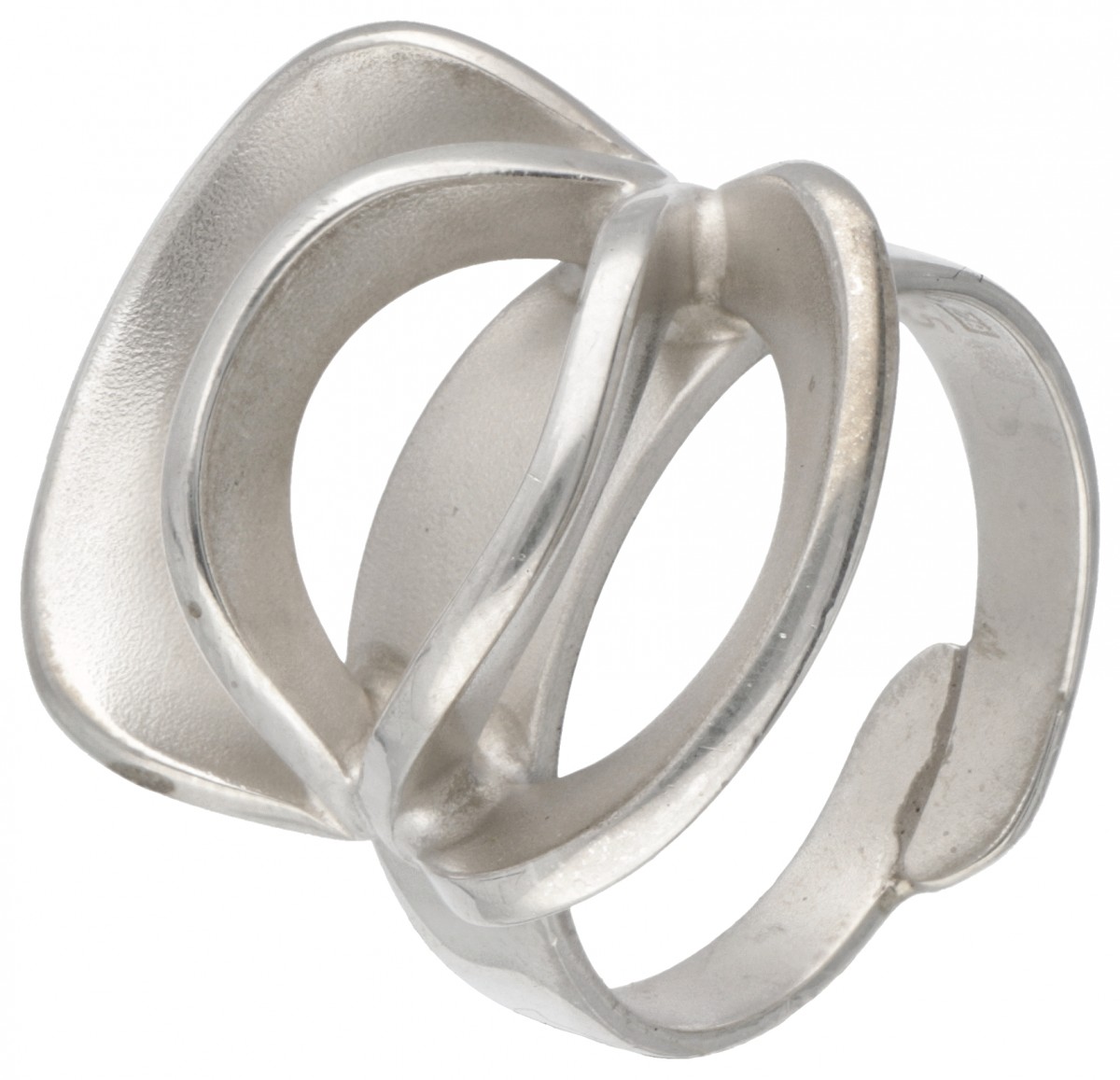 Sterling zilveren ring door Zweedse designer Theresia Hvorslev voor Alton.
