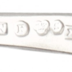 Sterling zilveren collier en een Zweedse design Alton hanger met bergkristal.
