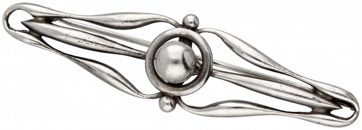 800 Zilveren art nouveau broche.