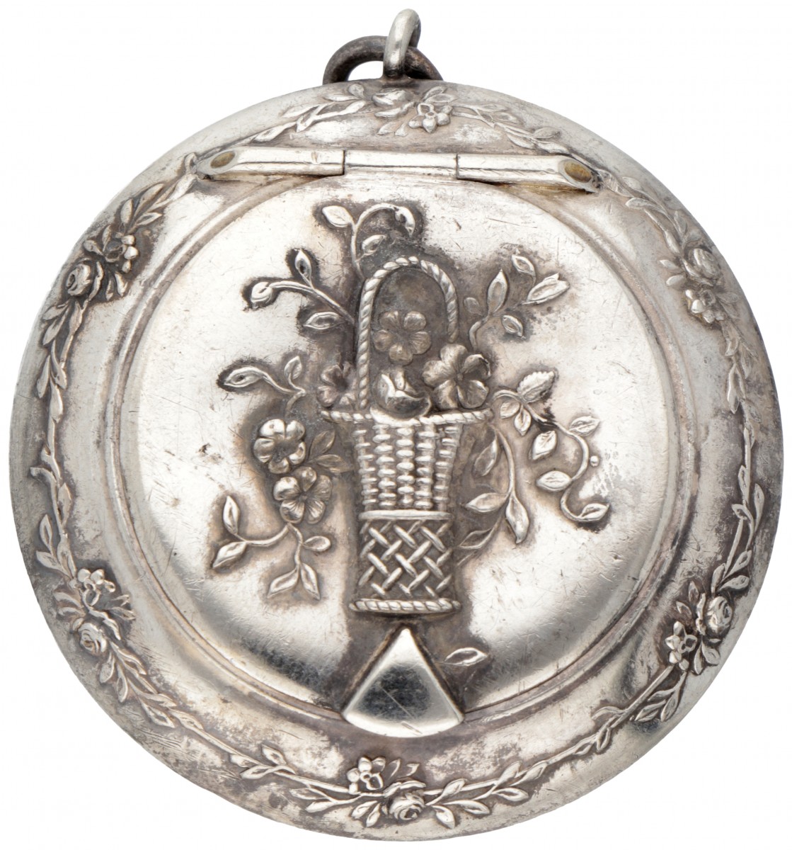 Sterling zilveren antiek poederdoos hanger met bloemendecor.