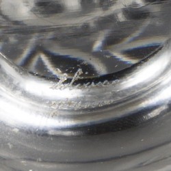 Een kristallen "Elisabeth" schaal op voet , gemerkt Lalique France. Frankrijk, midden 20e eeuw.