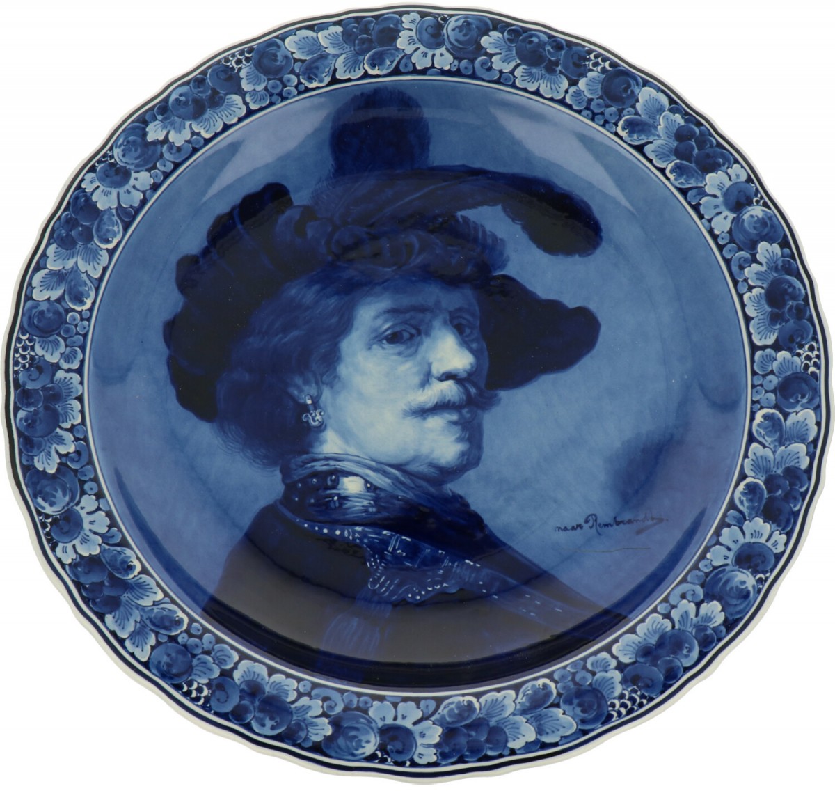 Een aardewerk schotel Porceleyne fles -Rembrandt wandschotel Delft.