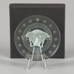 Een lot van (4) glazen kerst ornamenten gedecoreerd met een (geslepen) medusa. Rosenthal voor Versace.
