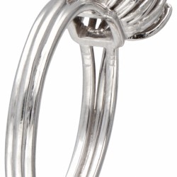 14 kt. Witgouden entourage ring bezet met ca. 0.93 ct. diamant.