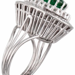 14 kt. Witgouden cocktail ring bezet met ca. 0.70 ct. diamant en synthetische spinel.