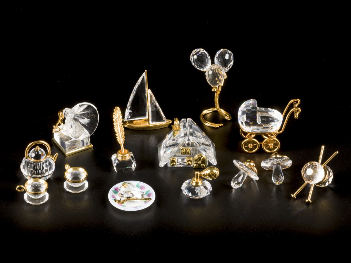 (16) delig lot Swarovski miniaturen.
