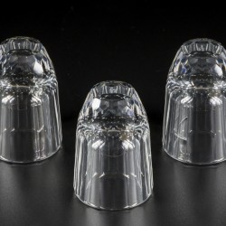 (3) delige set Swarovski shot glaasjes (Artikel Nr. 7468-039).