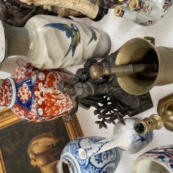 Een groot lot bestaande uit o.a. Afrikaanse maskers (Dan, DRC).