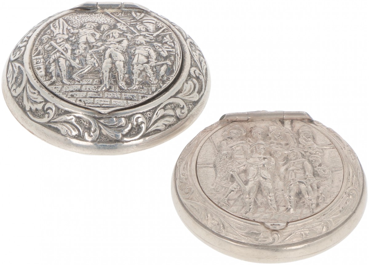 (2) delig lot diverse doosjes zilver.