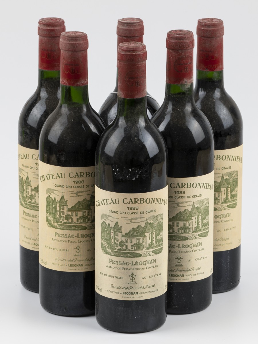 (6) Chateau Carbonnieux - Grand Cru Classé - Pessac-Léognan - 1988.