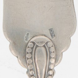 (2) botermesjes zilver.