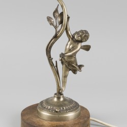 Een metalen staand lampje in de vorm van een bloem op steel, 20e eeuw.