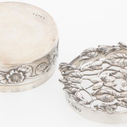 Potpourri doosje zilver.