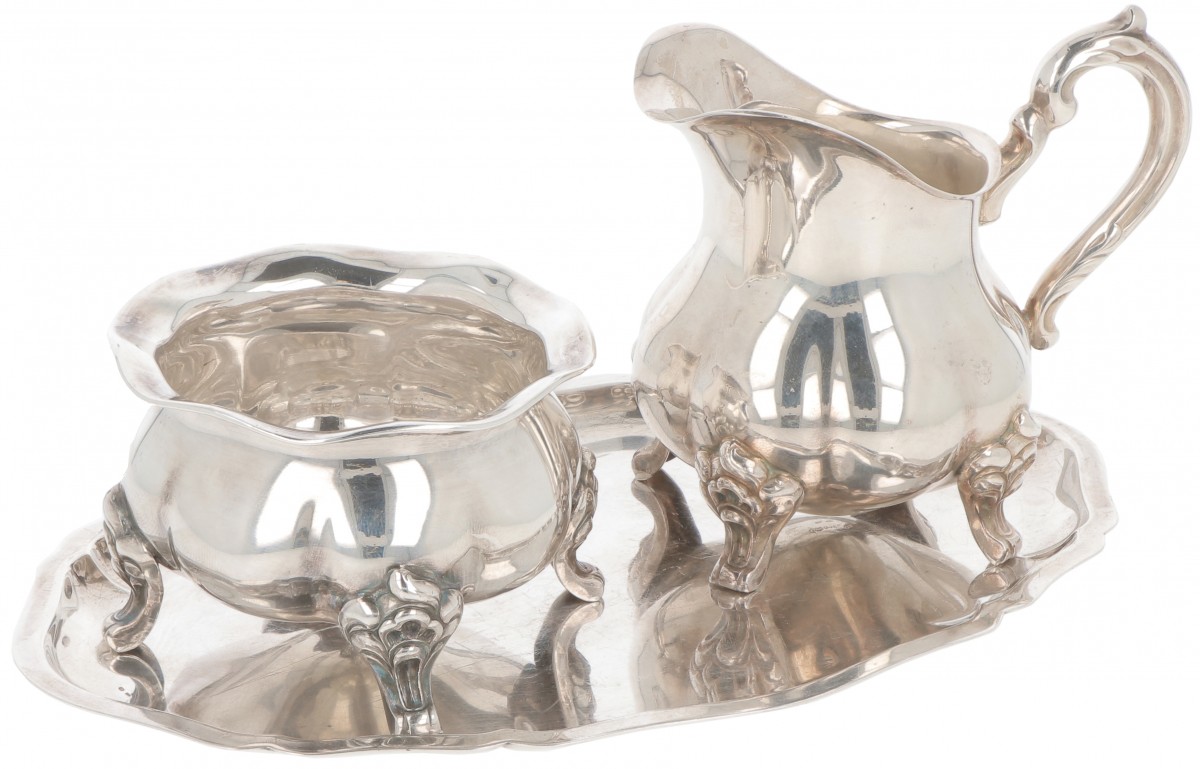 (3) delig roomstel zilver.