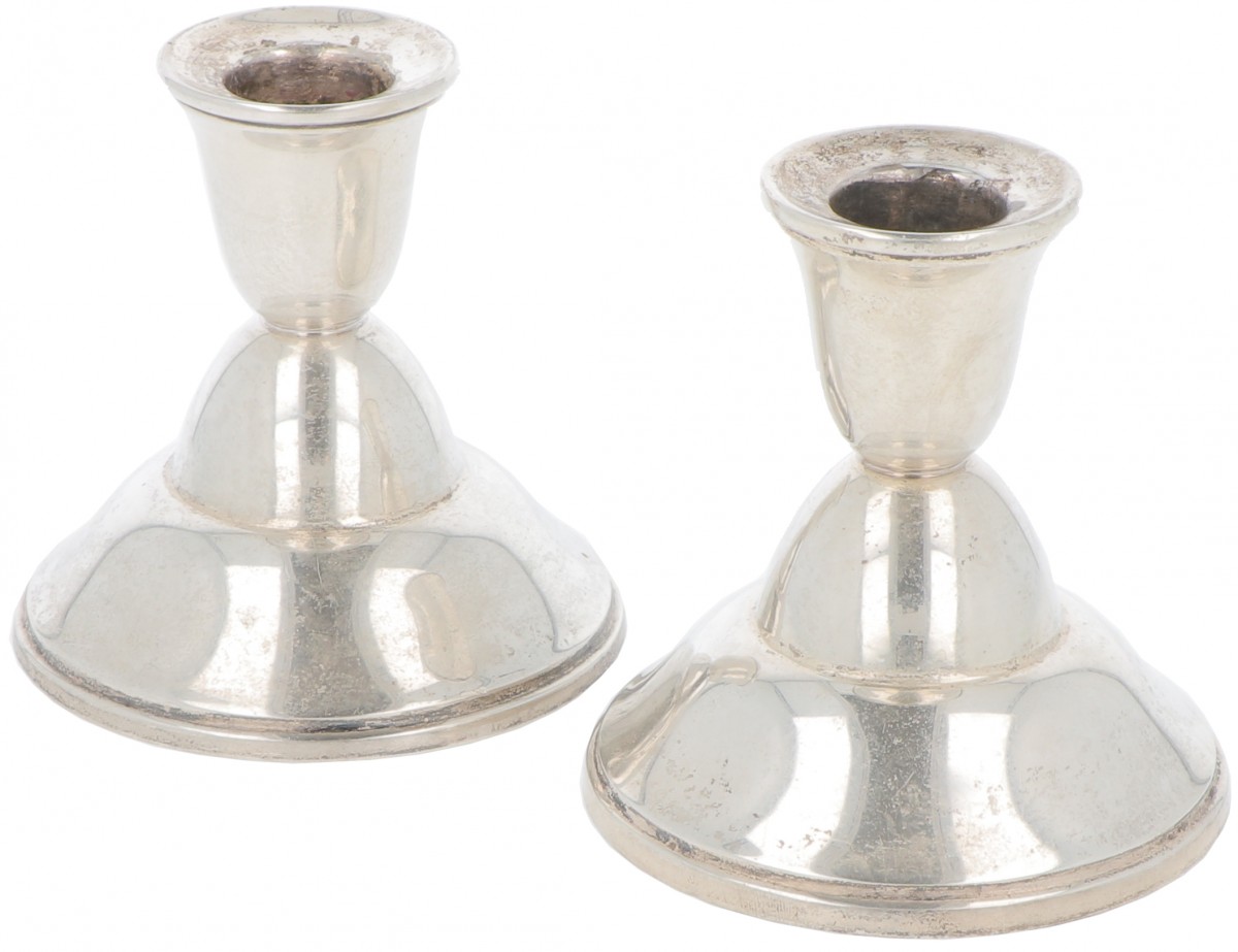 (2) delige set tafelkandelaren zilver.