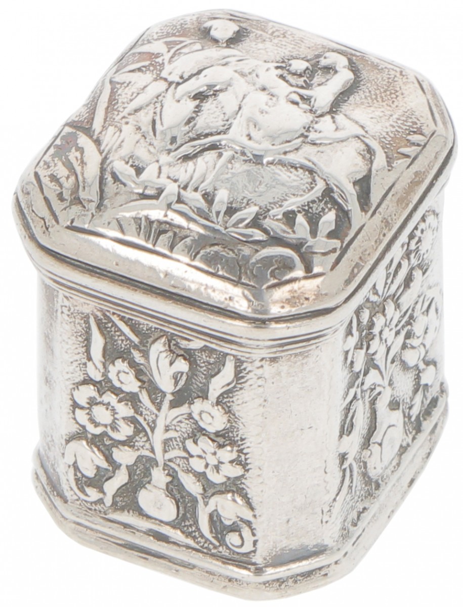 Loderein doosje (Amsterdam 1788) zilver.
