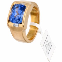 Geelgouden heren zegelring, met ca. 0.25 ct. diamant en ca. 6.50 ct. natuurlijke saffier - 18 kt.