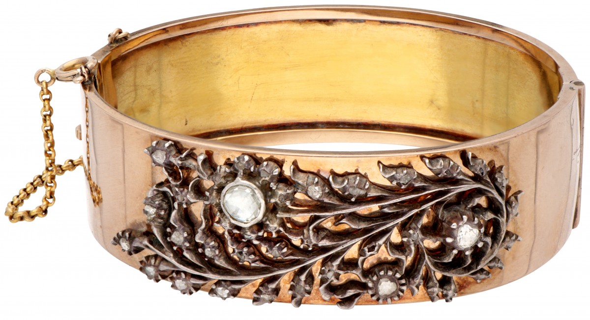 Antieke 14 kt. roségouden armband bezet met roos geslepen diamant in zilver.