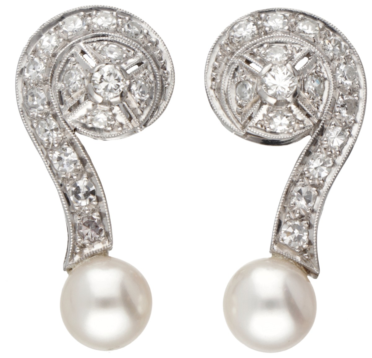 18 kt. Witgouden en Pt 950 platina oorbellen bezet met ca. 0.70 ct. diamant en zoetwaterparel.