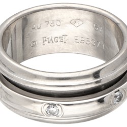 18 kt. Witgouden Piaget 'Possession' ring bezet met ca. 0.21 ct. diamant.