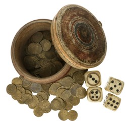 German States. Nürnberg. Early 19th century. Playing tokens in original wooden case and 4 dices.