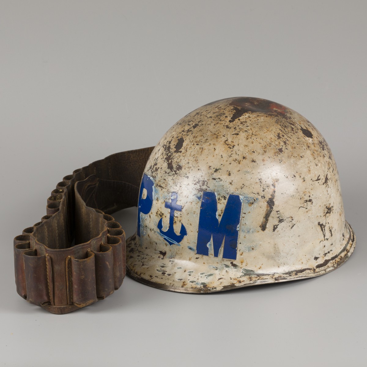 Een helm van de maritieme infanterie, 2e helft 20e eeuw.