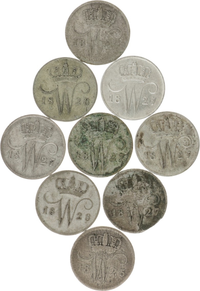 Lot (9) 10 Cent. Willem I. 1825 - 1828. Gemiddeld Zeer Fraai.