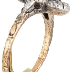 14 kt. Geelgouden vintage prinsessenring bezet met ca. 0.15 ct. diamant in zilver.