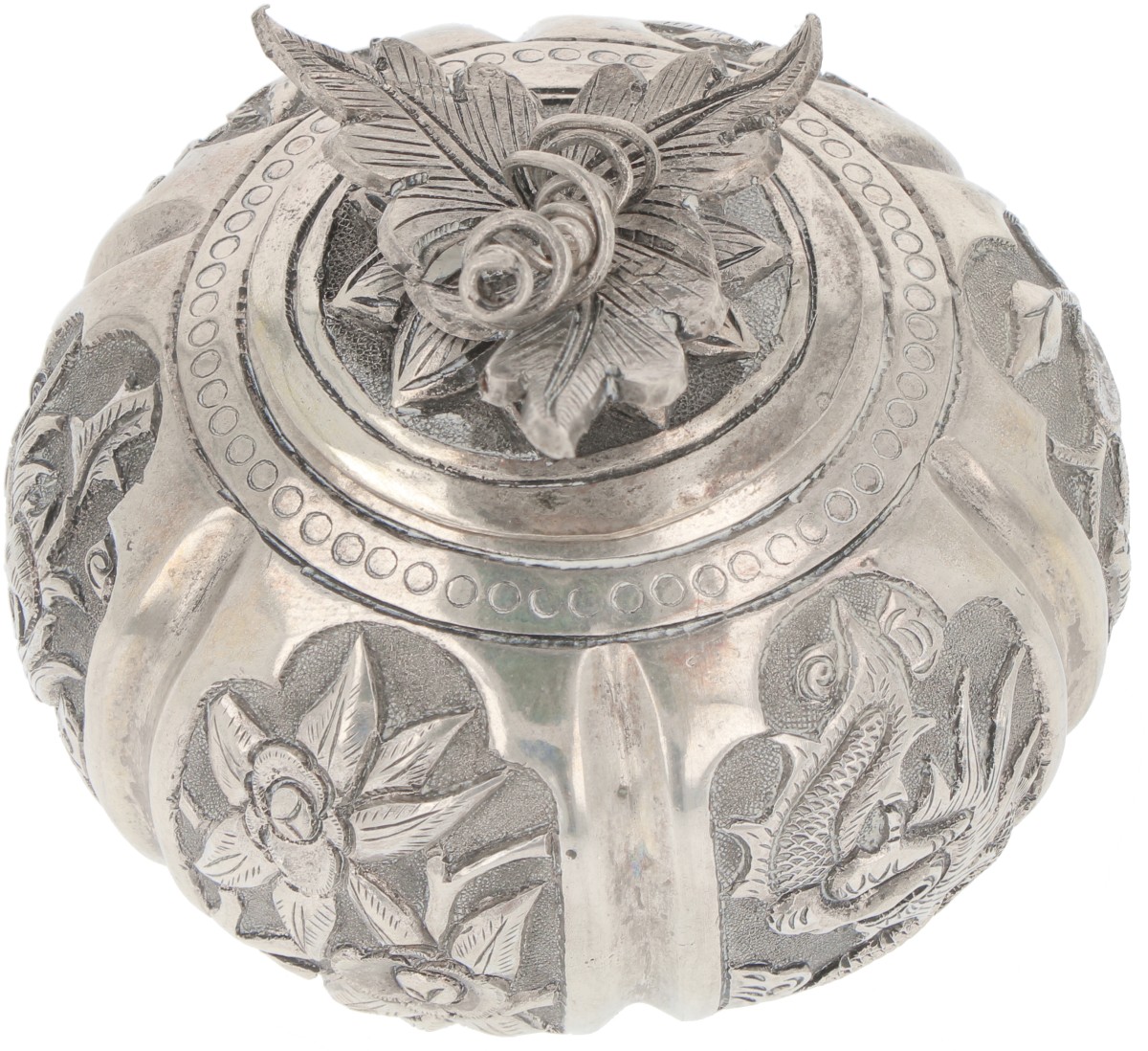 Beteldoosje zilver.