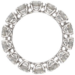 18 kt. Witgouden alliance ring bezet met ca. 5.32 ct. diamant.