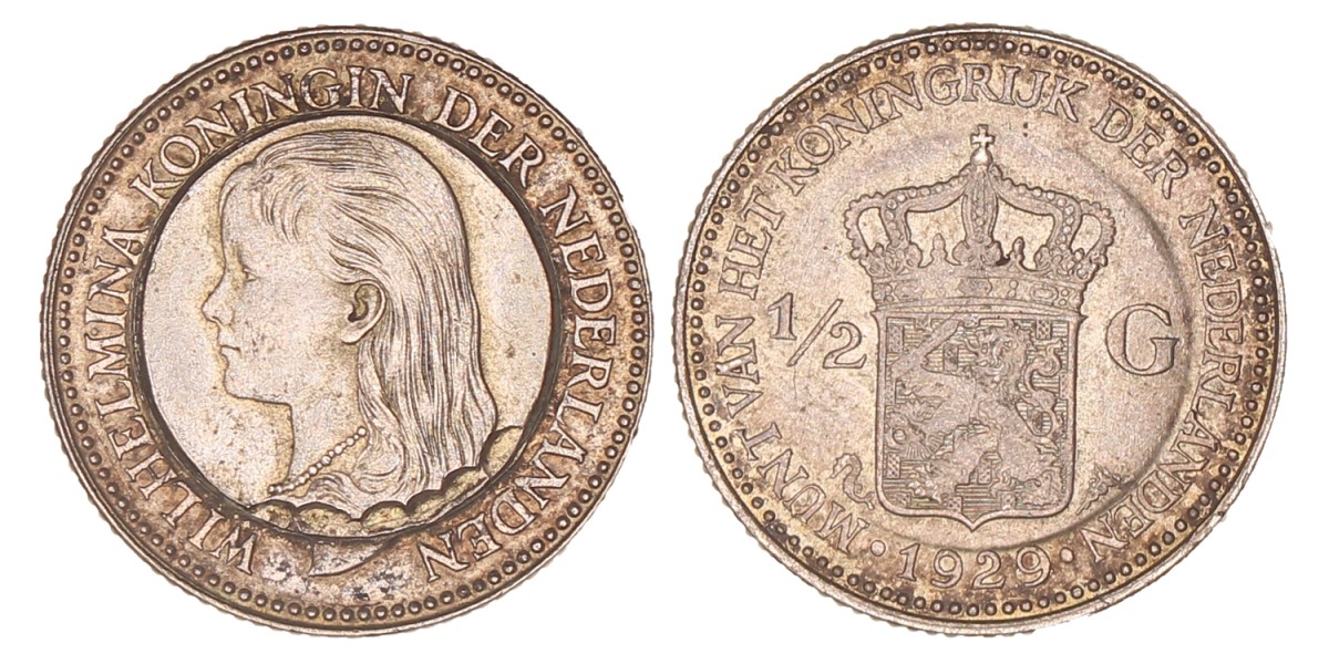 ½ Gulden met de voorzijde van de jongere Wilhelmina erop geperst. 1929. Zeer Fraai +.