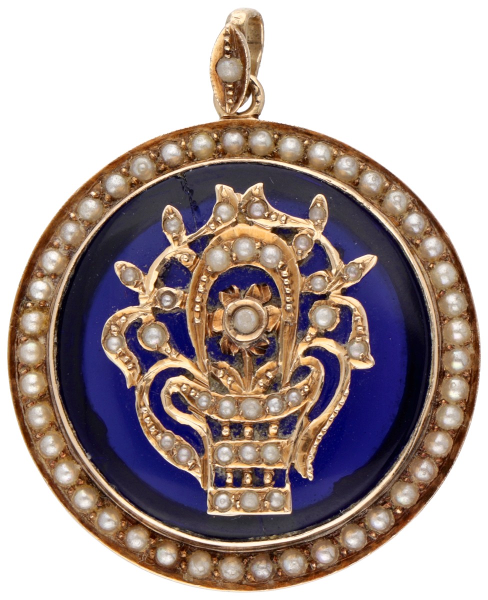 14 kt. Geelgouden antieke medaillon hanger bezet met zaadparels en blauw glas.