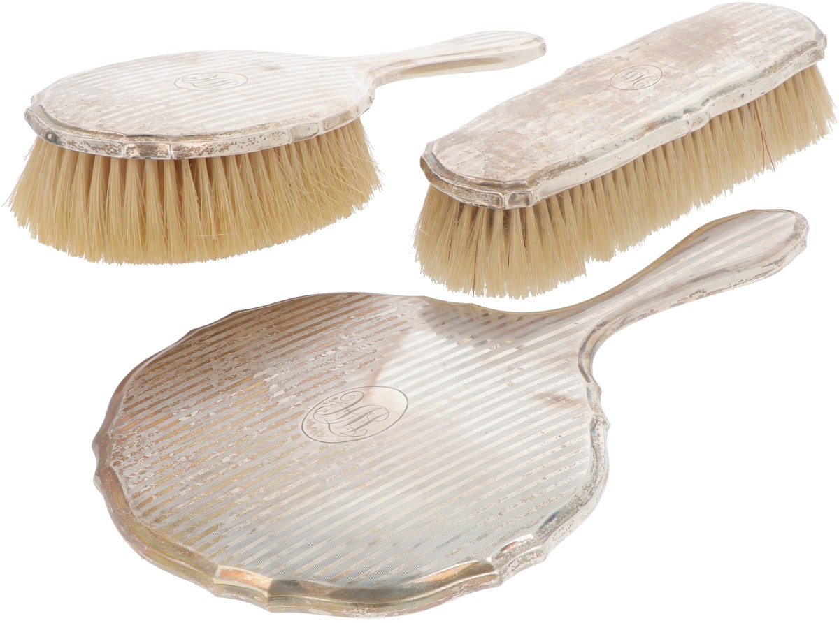 (3) delige kaptafel set zilver.