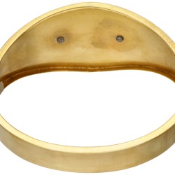 14 kt. Geelgouden vintage bangle armband bezet met ca. 9.70 ct. bloedkoraal.