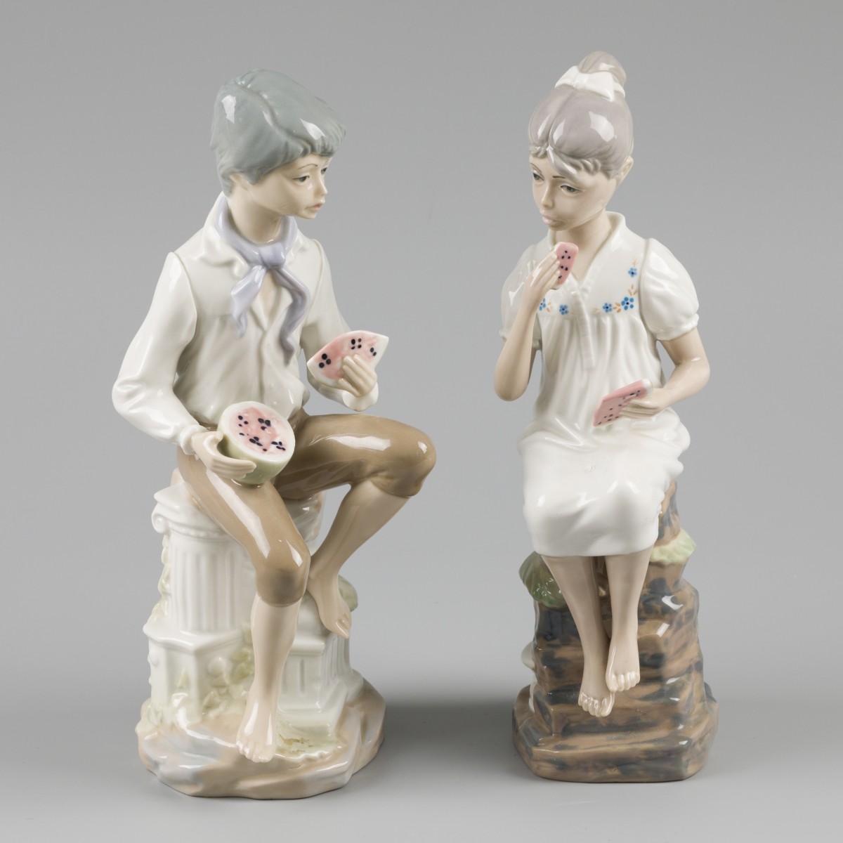 Een lot bestaande uit (2) Cascades porseleinen figuurstukjes, Spanje, 2e helft 20e eeuw.