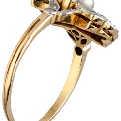 14 kt. Geelgouden art deco ring bezet met diamant, natuurlijke saffier en zoetwaterparel.