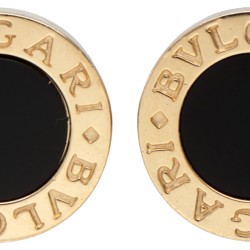 18 kt. Geelgouden 'BVLGARI BVLGARI' manchetknopen bezet met onyx.