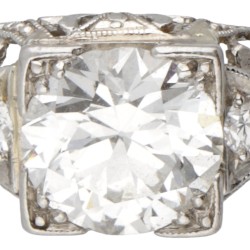 Pt 900 platina art deco ring bezet met ca. 1.38 ct. diamant.