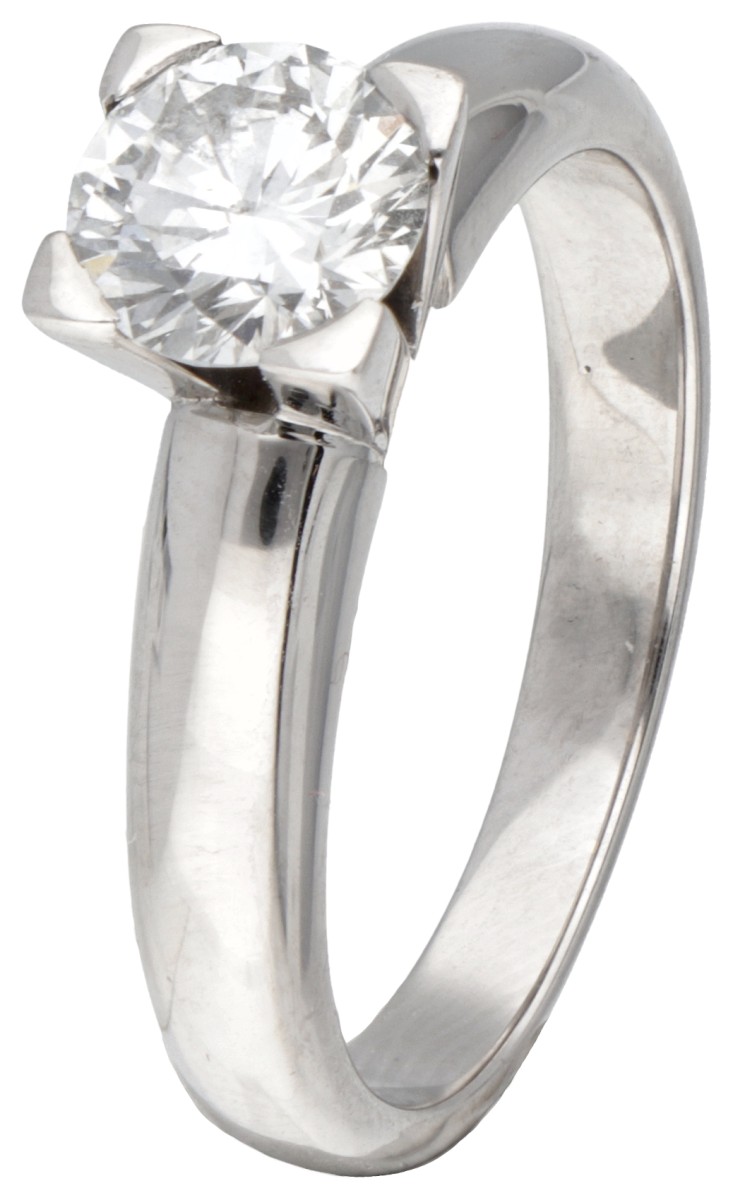 18 kt. Witgouden solitair ring bezet met ca. 1.02 ct. diamant.