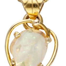 14 kt. Geelgouden collier en hanger bezet met water opaal.